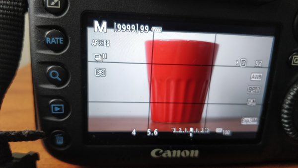 manual mode of DSLR showing exposure triangle