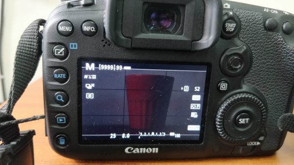 f8.0aperture settings of dslr lcd
